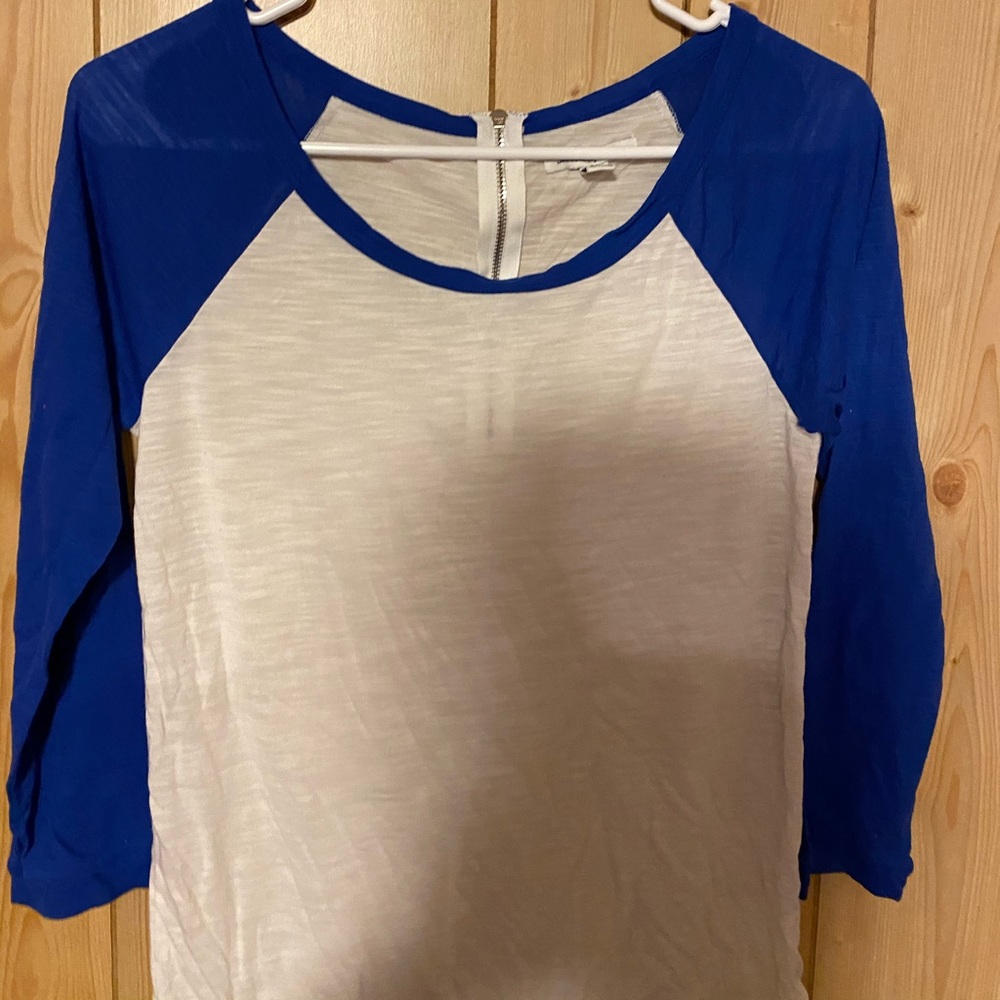 American Eagle shirt